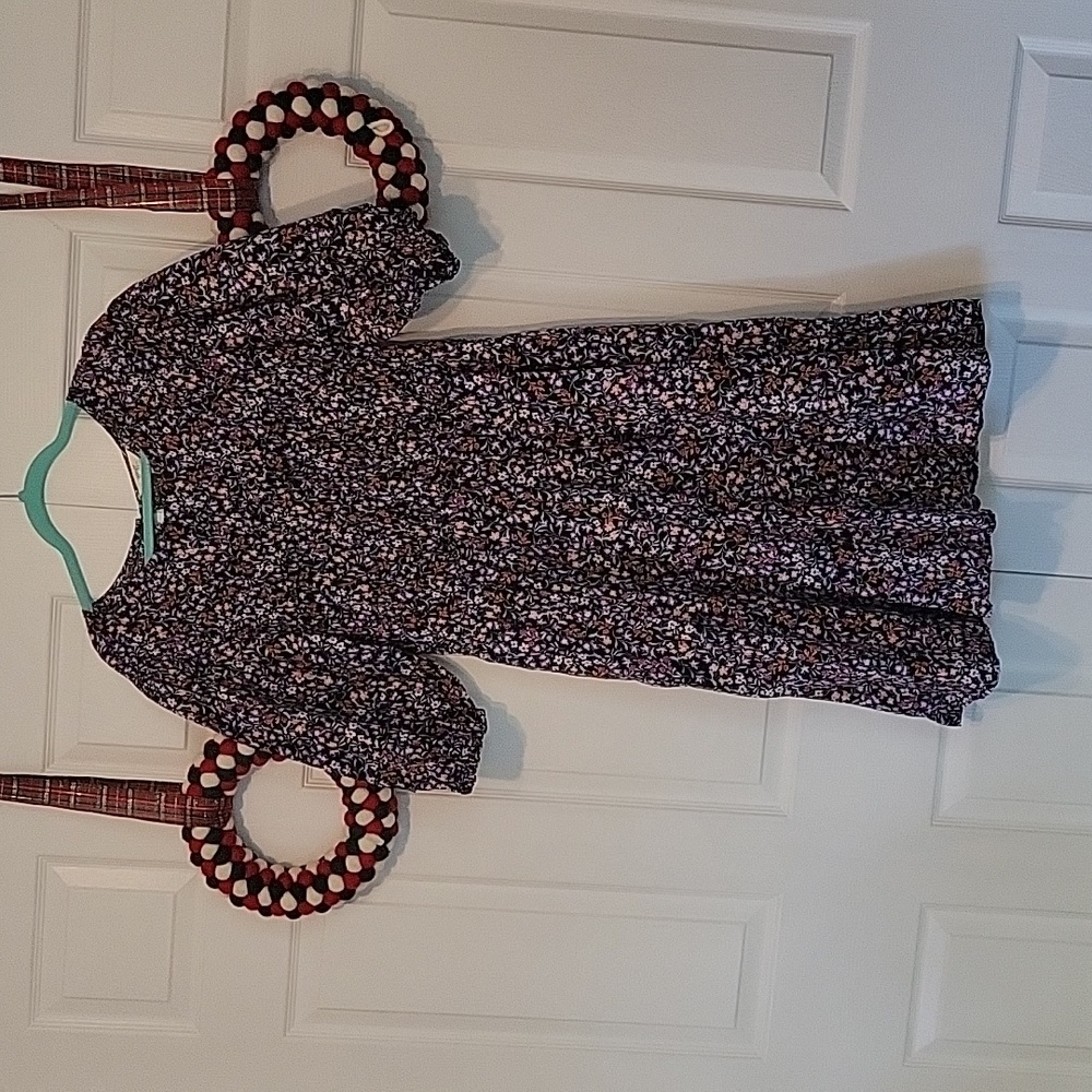 Terra and Skye floral print dress, black background with purple flowers. Size 2x